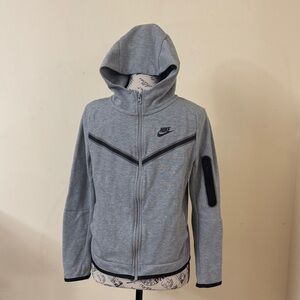 Boys Nike Sport Tech Gray Hooded Jacket EUC size L